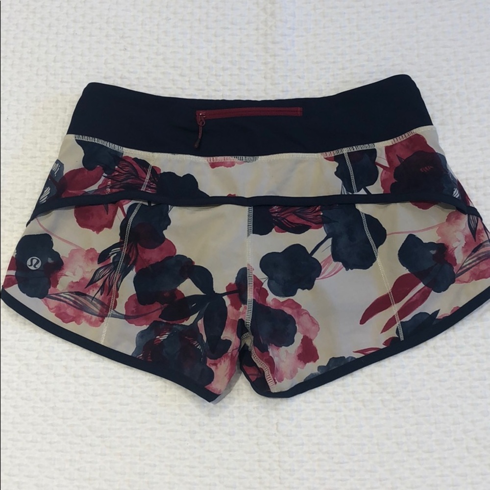 EUC Lululemon Speed Shorts 4/xs
